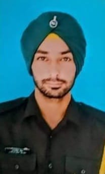 शाहजहांपुर: पुंछ में आतंकवादी घटना में शहीद हुए शाहजहांपुर के सारज सिंह