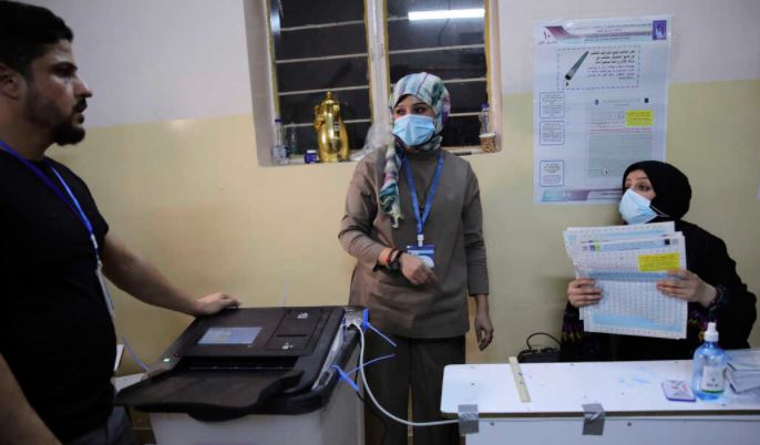 इराक में संसदीय चुनाव के दौरान मतदान केंद्र पर हमला: रिपोर्ट