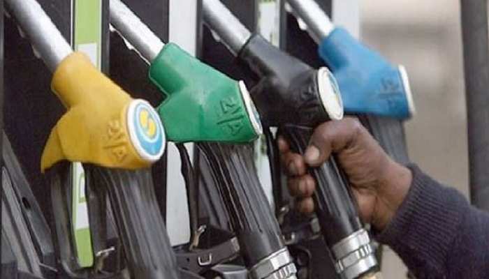 Petrol-Diesel Price: लगाताार पांचवें दिन उबाल जारी, अक्टूबर में पेट्रोल 7.70 रुपये और डीजल 8.30 रुपये हुआ महंगा