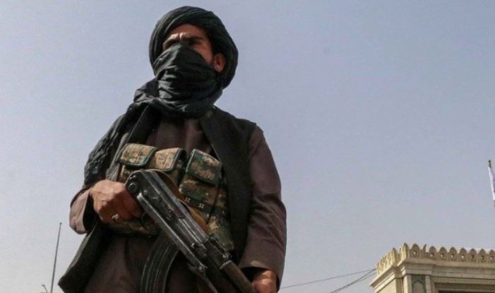 तालिबान ने नशे के आदी लोगों पर की कार्रवाई, हिरासत में लेकर पीटा