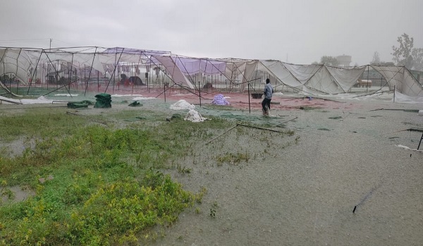 अमरोहा : मूसलाधार बारिश के चलते स्थगित हुई किसान महापंचायत