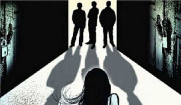 बिजनौर : पिता के 3 दोस्तों ने किशोरी का किया सामूहिक दुष्कर्म, दो गिरफ्तार, एक फरार