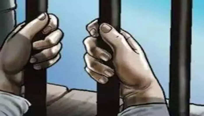 मिर्जापुर: आरोपी सिपाही को दो वर्ष का कारावास व दो हजार रुपए अर्थदंड की सजा
