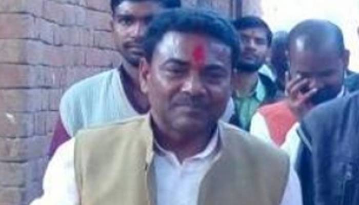 यूपी चुनाव: वोट मांगने गये भाजपा विधायक का ग्रामीणों ने किया विरोध, जानें वजह