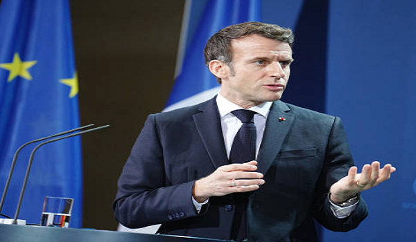 फ्रांस के राष्ट्रपति ने कहा, यूरोप के लिए शांतिपूर्ण मार्ग खोजने का अवसर