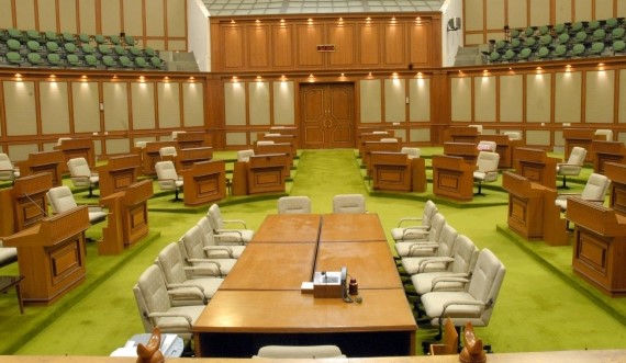 पिछले पांच सालों में गोवा विधानसभा में आधे विधायकों ने दिए इस्तीफे