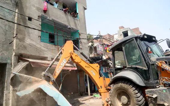 Jahangirpuri Violence: बुलडोजर को लेकर ओवैसी बोले कलेक्टिव सजा दी जा रही मुसलमानों को, बुलडोजर अर्जुन पर नहीं अंसार पर चलता है