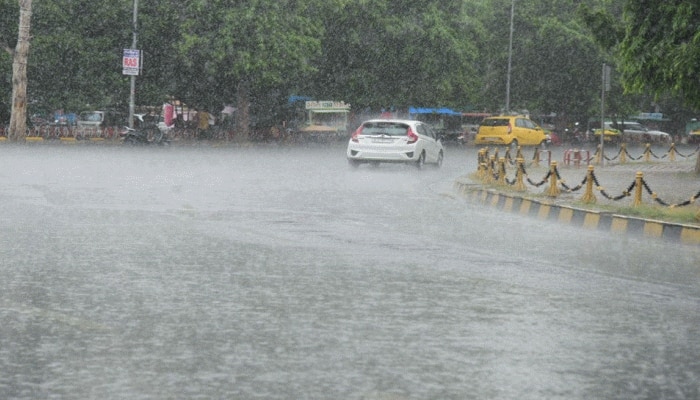 UP Weather Report:  मौसम विभाग  ने कुछ इलाकों में जारी किया Yellow और Orange Alert, भारी बारिश और तूफान की दी चेतावनी