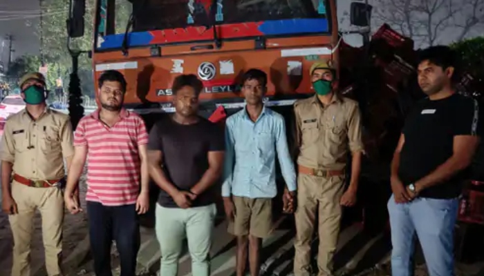 गाजियाबाद: 243 किलो गांजा के साथ तीन तस्कर गिरफ्तार, NCR में हो रही ऑन डिमांड सप्लाई
