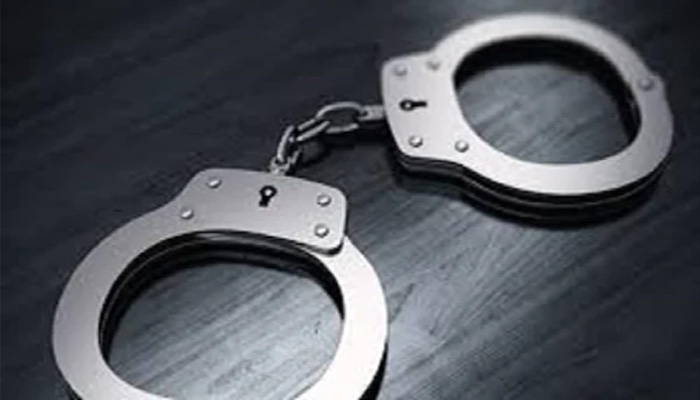 देवरिया में चोरी की छह बाइकों के साथ तीन गिरफ्तार