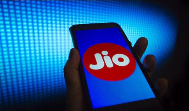 Jio यूजर्स के लिए खुशखबरी, चार दिन के लिए फ्री डाटा का एलान, इन ग्राहकों को मिलेगा डाटा