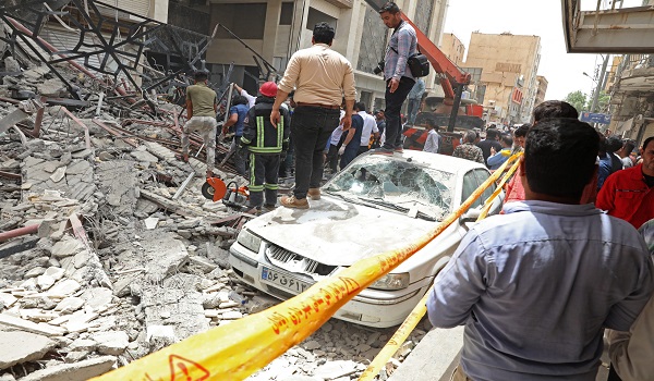ईरान में इमारत ढहने से मरने वालों की संख्या 14 हुई, कई लोगों के फंसे होने की आशंका