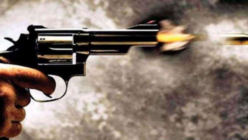 पठानकोट में दो सैन्यकर्मियों की गोली मारकर हत्या