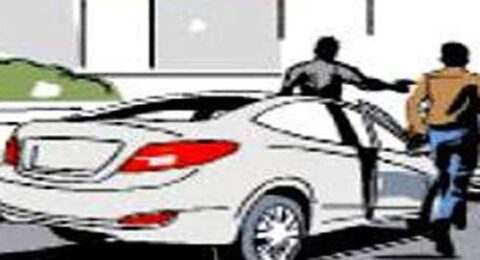 गदरपुर: चार बदमाशों ने तमंचा तानकर कार सवार से की मारपीट, नकदी लूट ले गए