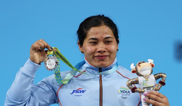 Commonwealth Games 2022 : कॉमनवेल्थ गेम्स में भारत को चौथा मेडल, वेटलिफ्टिंग में बिंदियारानी देवी ने जीता सिल्वर