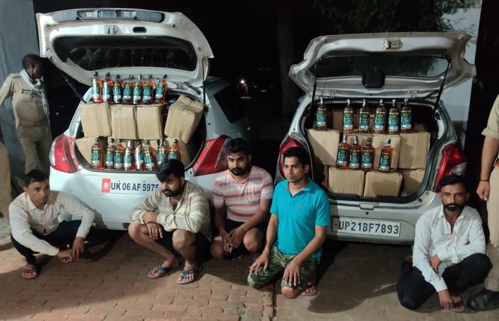 शाहजहांपुर: अंतरराज्यीय शराब तस्कर गिरोह का भंडाफोड़, पांच लोग गिरफ्तार