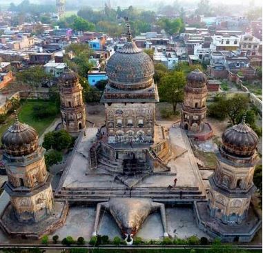 लखीमपुर- खीरी: मंडूक तंत्र और श्री यंत्र पर बना मेंढक मंदिर लोगों की आस्था के साथ आकर्षण का केंद्र