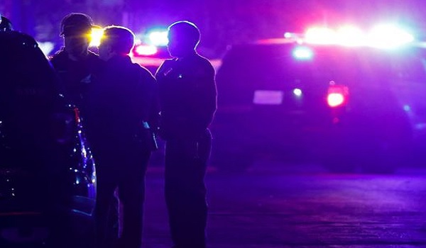 अमेरिका : शिकागो में फ्रीडम डे परेड के दौरान गोलीबारी में छह लोगों की मौत, पुलिस ने संदिग्ध को पकड़ा