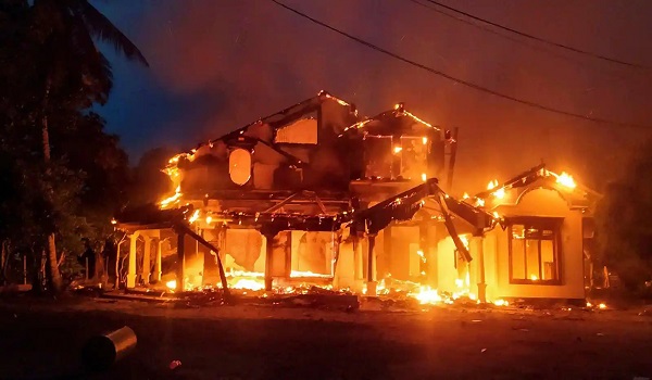 Sri Lanka Crisis: विक्रमसिंघे का निजी आवास जलाने के मामले में और तीन लोग गिरफ्तार