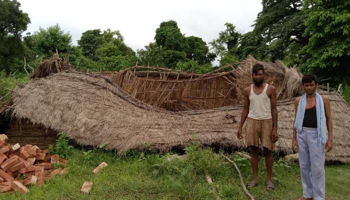 बहराइच: आंबा गांव में हाथी ने मचाया उत्पात, दो महिलाएं घायल, छह कुंतल अनाज व उड़द की फसल को पहुंचाया नुकसान