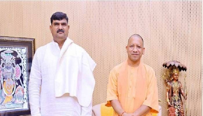 भाजपा के नव नियुक्त प्रदेश महामंत्री संगठन धर्मपाल ने सीएम योगी से की मुलाकात