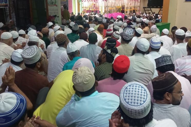 बरेली: काज़ी-ए-हिन्दुस्तान मुफ्ती असजद मियां की सरपरस्ती में दरगाह पर मनाया गया 42वां एक रोज़ा उर्स-ए-नूरी