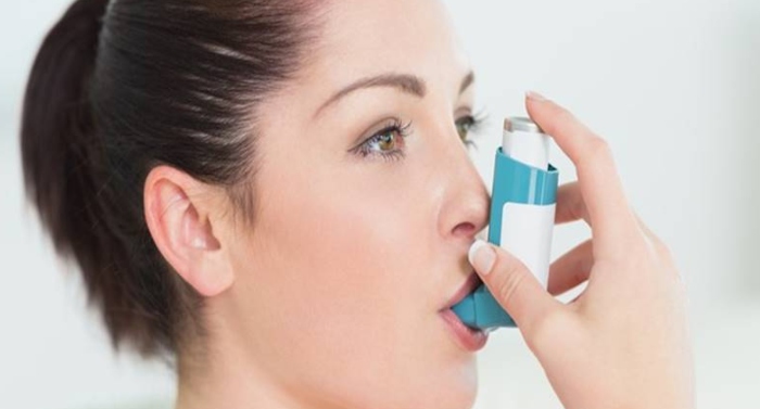 Asthma: प्रदूषण और लाइफस्टाइल की वजह से बढ़ रहे अस्थमा के मरीज, आज ही करें इन आदतों में बदलाव