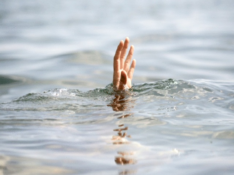 शाहजहांपुर: ढाई घाट गंगा तट पर जल भरने गए किशोर की डूबने से मौत