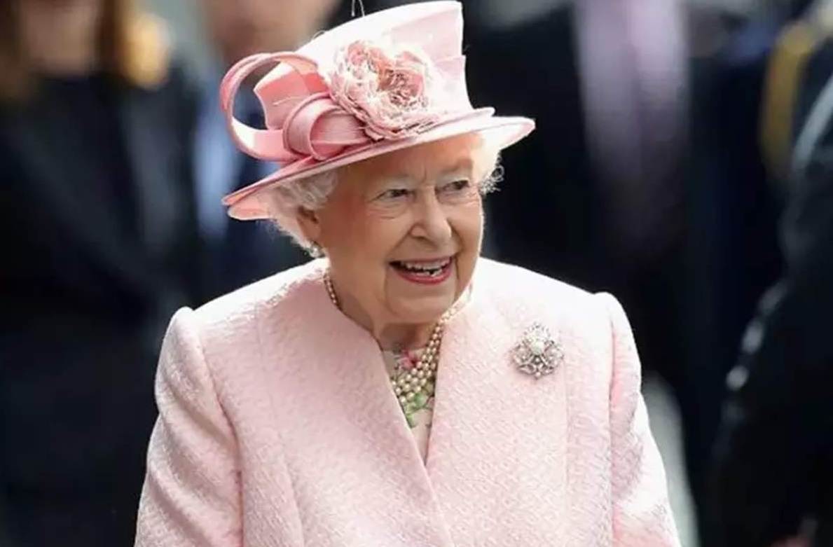Britain: महारानी एलिजाबेथ के स्वास्थ्य को लेकर डॉक्टरों ने जताई चिंता, PM लिज ट्रस ने कहा- पूरा देश शाही परिवार के साथ