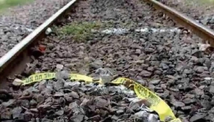 ट्रेन की खिड़की से गिरकर बच्चे की मौत