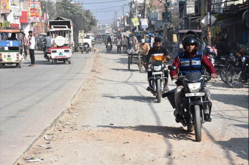 बरेली: संजय नगर की अधूरी सड़क...आश्वासन की घुट्टी का चुनाव में दिखेगा असर