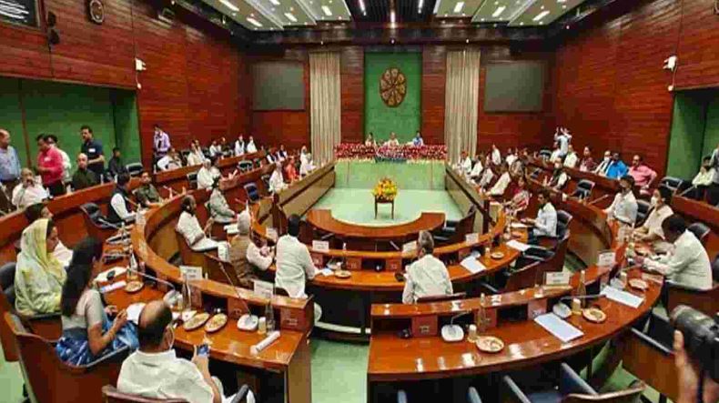 संसद सत्र शुरू होने से पहले सरकार ने बुलाई छह दिसंबर को सर्वदलीय बैठक 