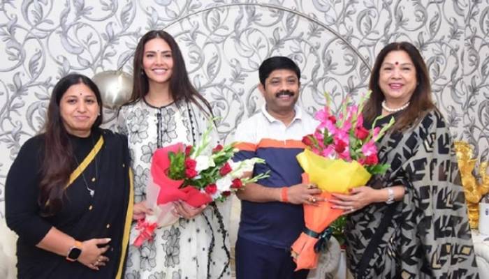 ईशा गुप्ता का मंत्री नंदी ने किया स्वागत, बोलीं अभिनेत्री- यूपी की बेटी होने पर है गर्व