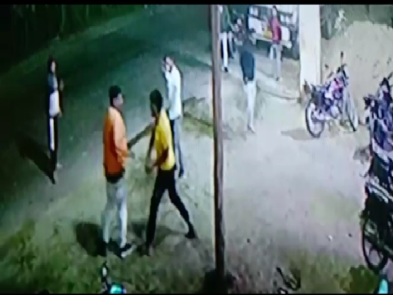 रायबरेली : ढाबे पर युवक की बेरहमी से पिटाई , वीडियो वायरल