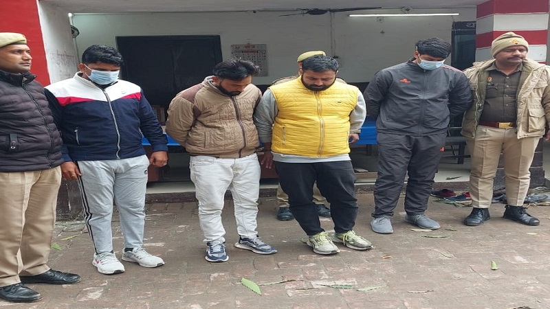 बिजनौर : 20 लाख रुपये फिरौती मांगने पर दो सिपाहियों सहित चार लोग गिरफ्तार