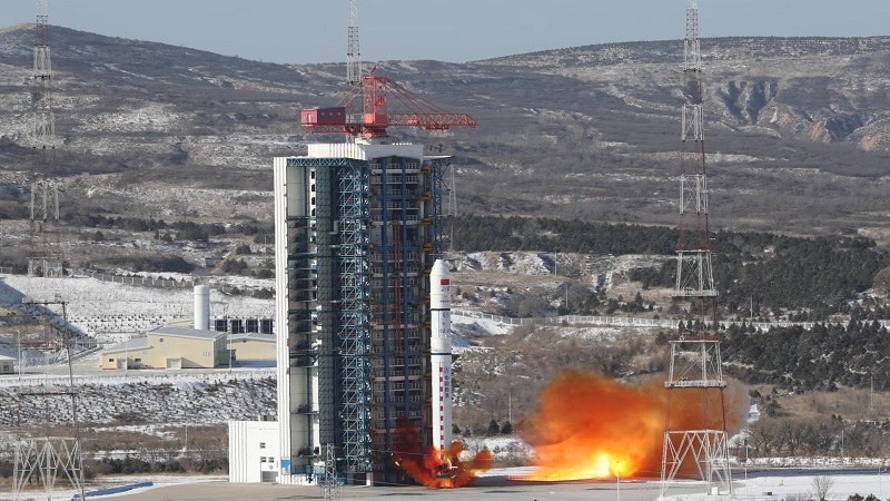 चीन ने लांग मार्च-2डी रॉकेट से 14 उपग्रहों को सफलतापूर्वक कक्षा में किया प्रक्षेपित 