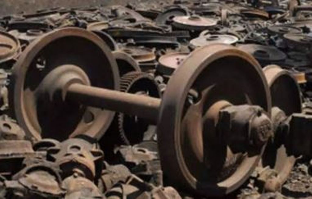रेलवे का लोहा बेचे जाने का मामला: ...तो गोदाम में रखा था रेलवे का लोहा, 12 जनवरी को बिका!