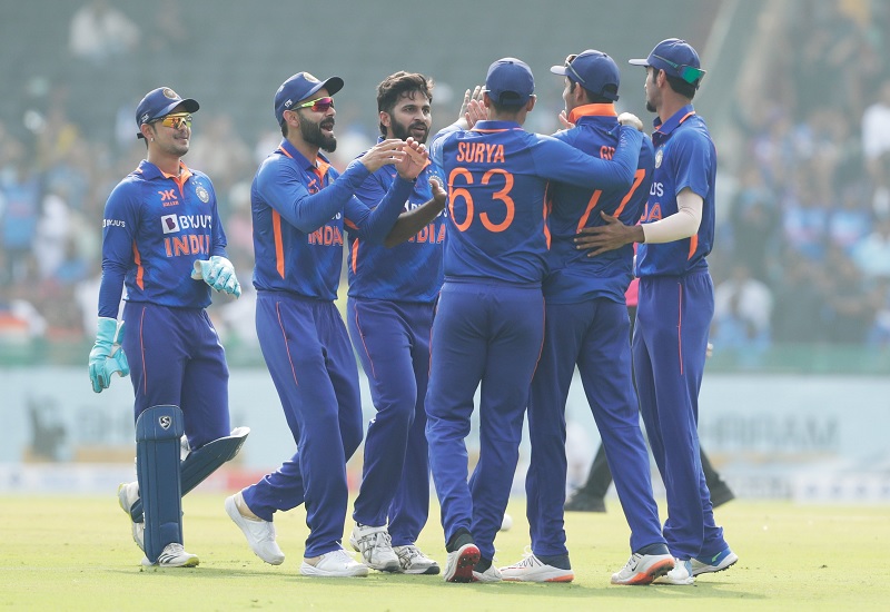IND VS NZ 2nd ODI : भारतीय बॉलर्स का धमाल, 108 रनों पर ऑलआउट हुई न्यूजीलैंड