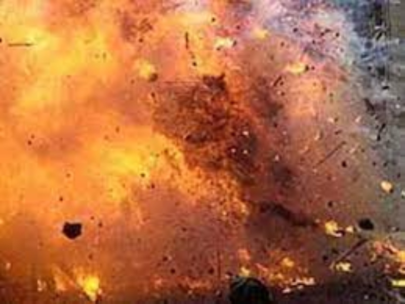 प्रयागराज : विधायक पूजा पाल के भाई की गाड़ी पर बम से हमला, दी तहरीर 