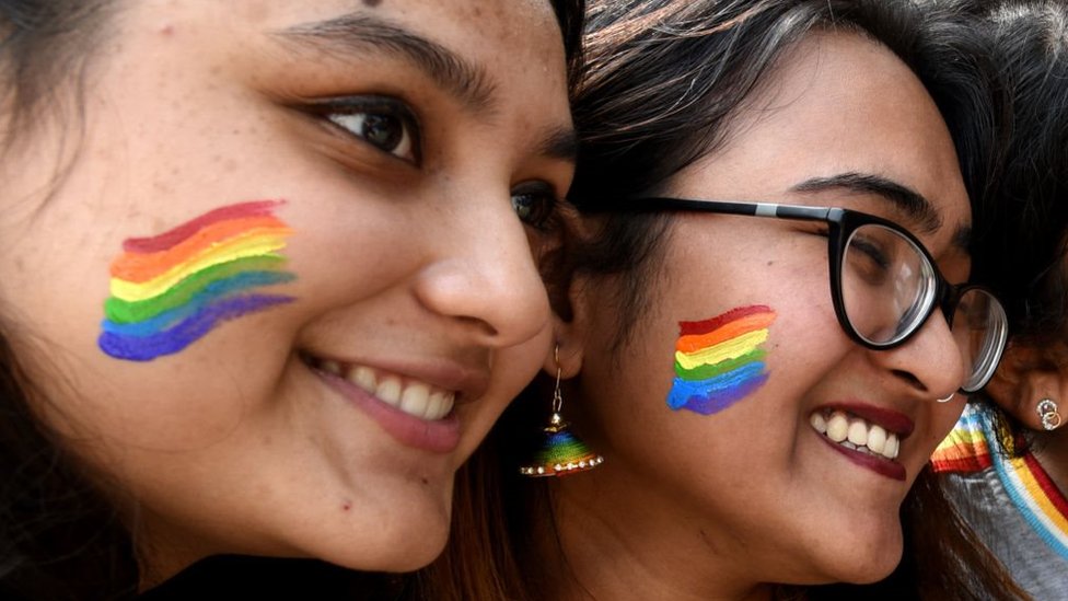 कुछ अल्पसंख्यक समूहों ने किया समलैंगिक विवाह का विरोध