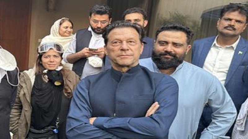 Pakistan: इमरान खान को राहत, कोर्ट ने इस दिन तक कार्रवाई रोकने का दिया आदेश