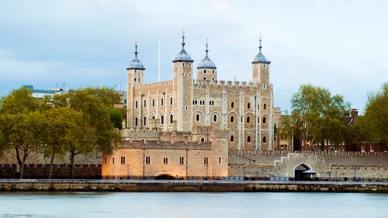 UK: ‘Tower of London’ में ‘विजय के प्रतीक’ के तौर पर प्रदर्शित किया जाएगा भारत का कोहिनूर 