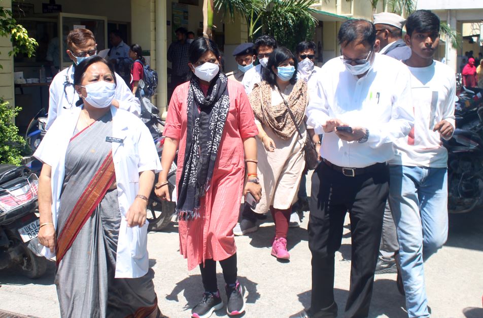 हल्द्वानीः 15-15 मिनट में पूरी हुई एसटीएच और बेस अस्पतालों में मॉक ड्रिल, अधिकारियों ने परखी हकीकत