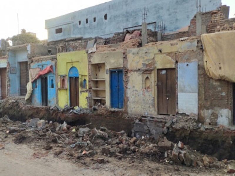 अयोध्या : रामपथ पर बेघर हुए व्यापारियों को अभी तक नहीं मिलीं दुकानें