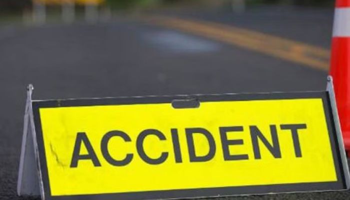 Kanpur Accident : वाहन ने बाइक में मारी टक्कर, युवती और किशोर की मौत, बहन घायल, परिजनों में मची चीख-पुकार