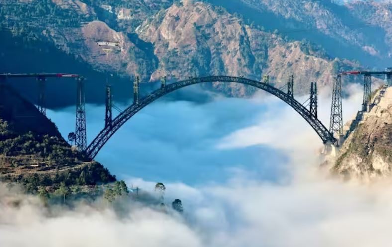 दुनिया के सबसे ऊंचे रेलवे पुल के समीप स्टेशन के लिए दी प्रदर्शन की धमकी 