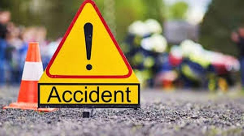 अल्मोड़ा: शशिखाल में ब्रेक फेल होने से कार खाई में गिरी, चार लोग घायल