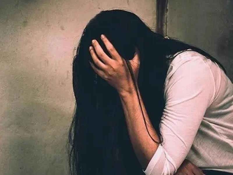 एटा: फोटो वायरल करने की धमकी देकर किया युवती संग दबंग ने किया दुष्कर्म