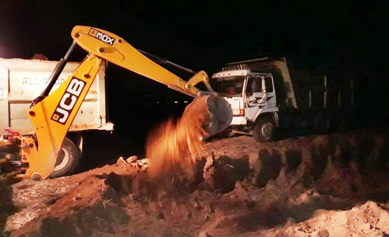 गरमपानी: छह करोड़ रुपये के बाढ़ सुरक्षा कार्यों में शुरु हुआ मिट्टी का खेल