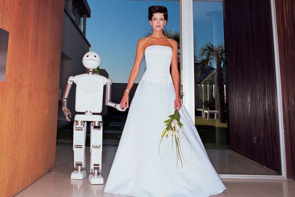 OMG! महिला ने कर ली AI से शादी,  बोली इसके सामने पुराने रिलेशनशिप हैं फीके 